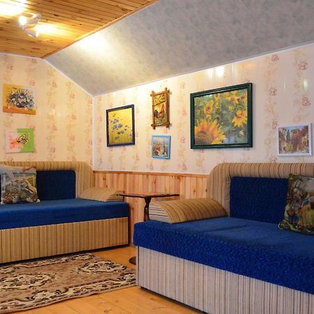 Cottages On Gdantsevskaya Street Kryvyi Rih Exterior photo