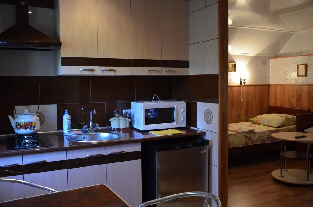 Cottages On Gdantsevskaya Street Kryvyi Rih Room photo